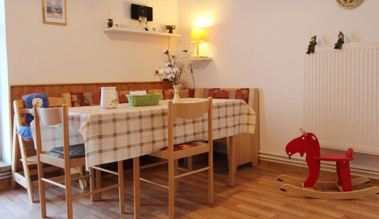 Ferienwohnung Familienwohnung Kropelin Bagian luar foto