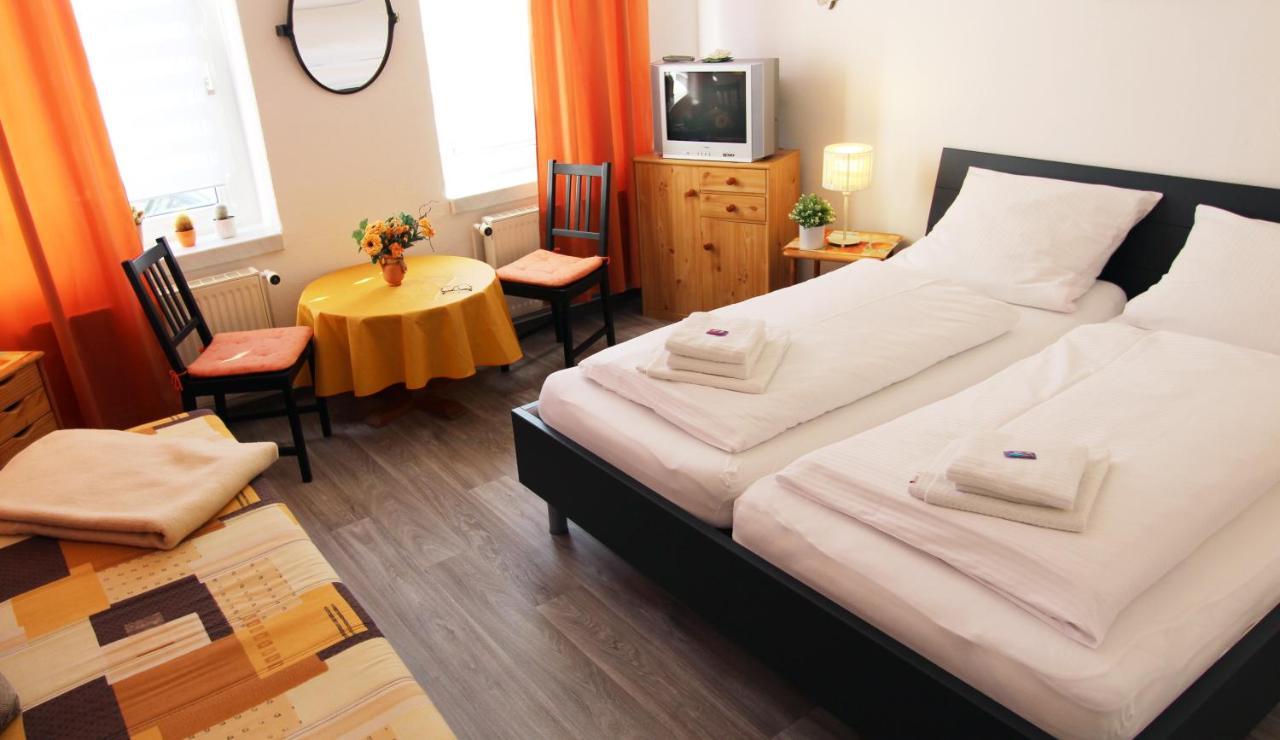 Ferienwohnung Familienwohnung Kropelin Bagian luar foto