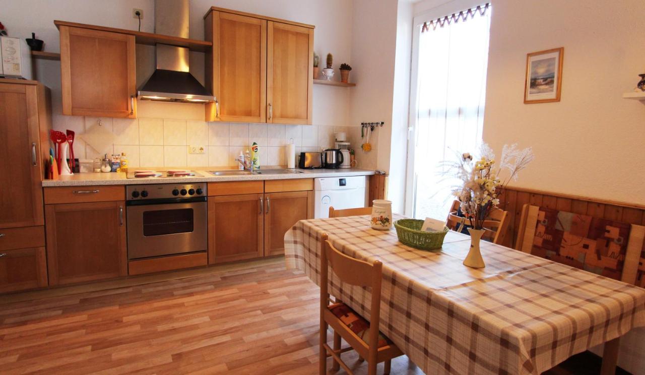 Ferienwohnung Familienwohnung Kropelin Bagian luar foto